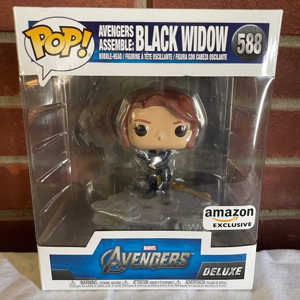 Funko Pop! Deluxe Marvel Avengers Black Widow #588